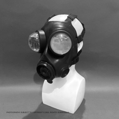 FM12 gas mask with push fit liquid dome lenses